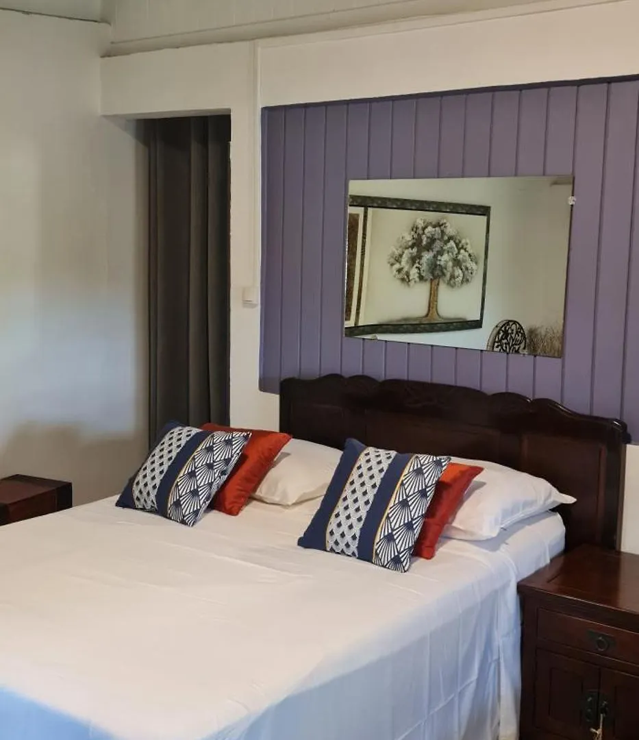 Hotel Le Domharry à Anse-Bertrand Guadeloupe